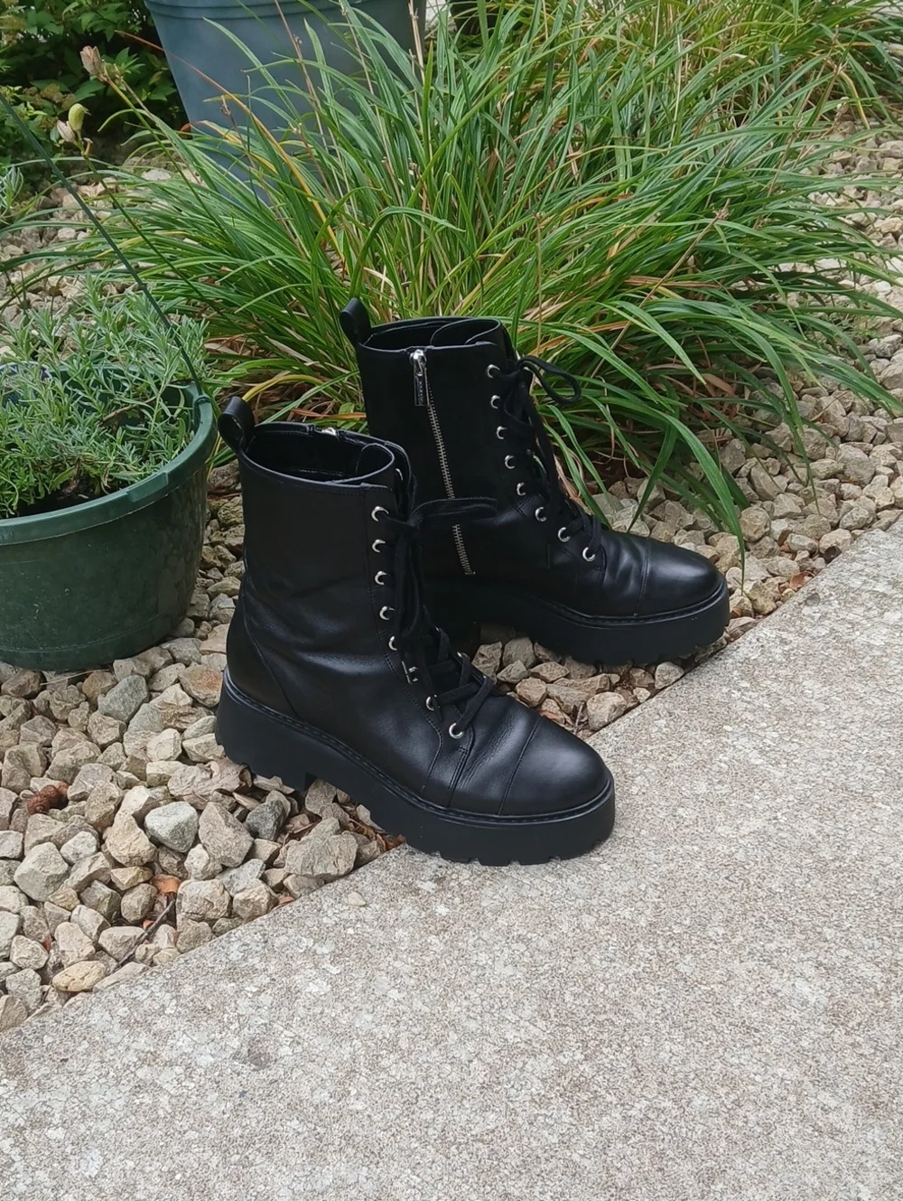 Michael Kors Blake Leather Combat Boots, platform lug-sole boots Sz 9 M
